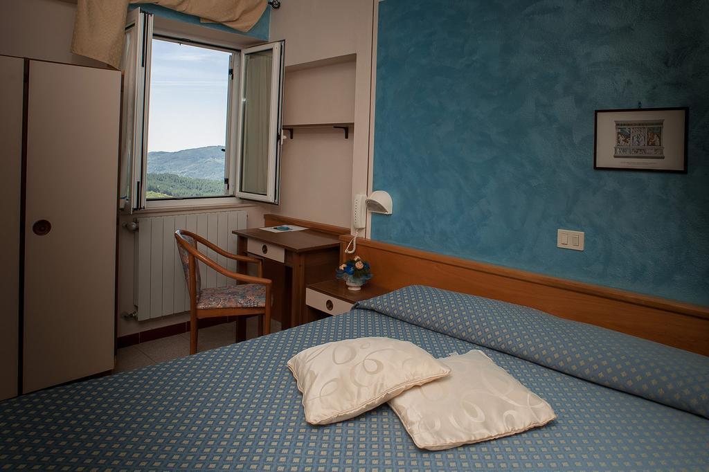 Albergo Ristorante il Fungo Santa Fiora Esterno foto
