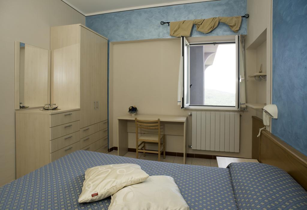 Albergo Ristorante il Fungo Santa Fiora Esterno foto
