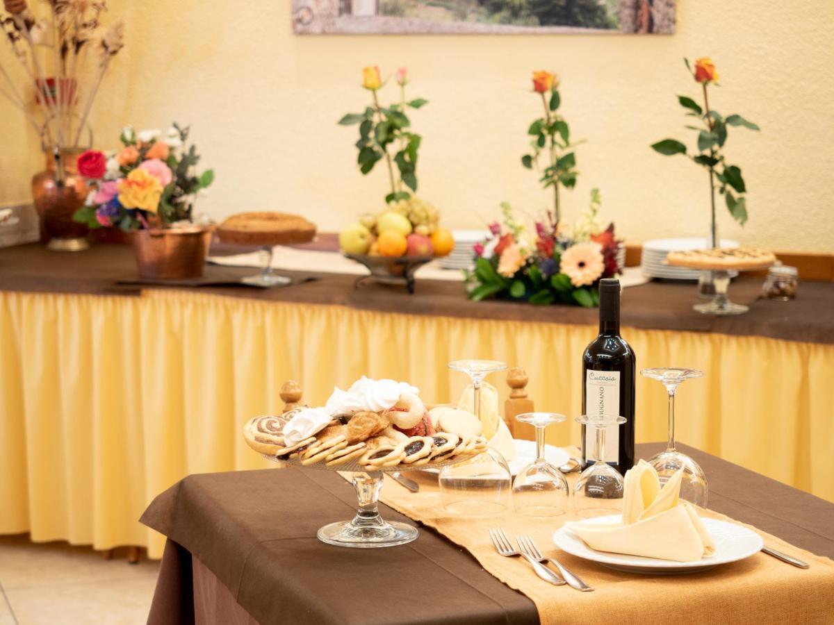 Albergo Ristorante il Fungo Santa Fiora Esterno foto